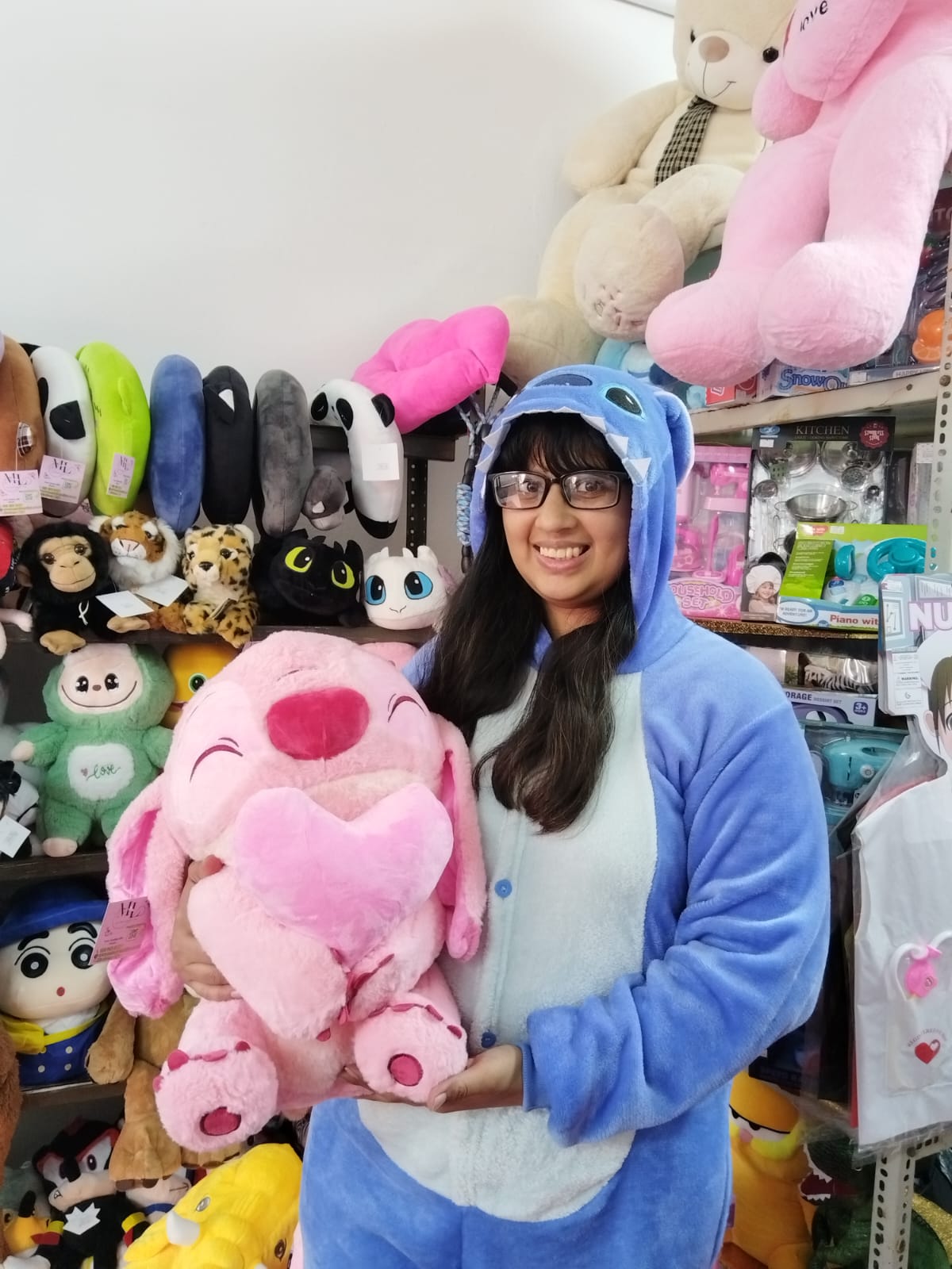 Hustle & Thrive: Madame Liya’s gift store-the gift that keeps on giving!