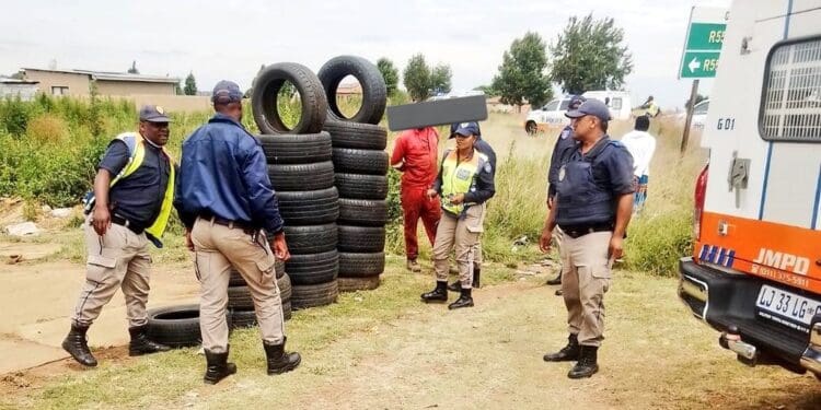 JMPD confiscates tyres from illegal traders in Lenasia South